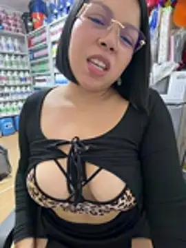 ISABELLA__LUNA webcam