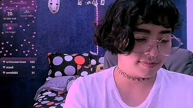 NinaYellow webcam