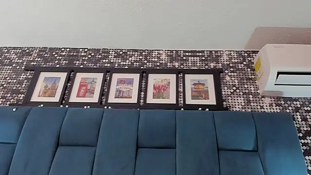 ivy_glow webcam