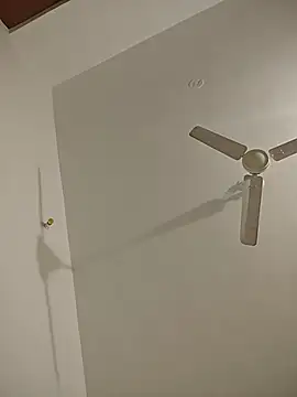 NakedMILFx webcam