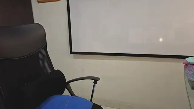 Happy_tits webcam