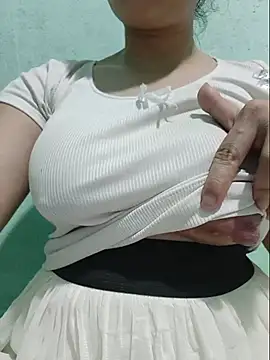 Shine_Mai webcam