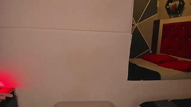Karoll014 live cam on StripChat