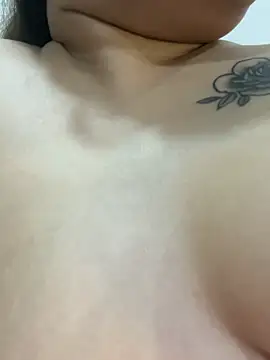 Rosy_BabyDoll Live Webcam on Stripchat