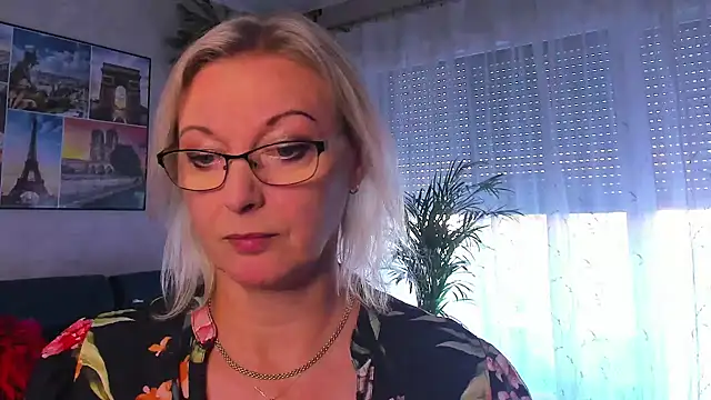 vanessa_chat - Vanessa_chat's free webcam - UK Sex Cams