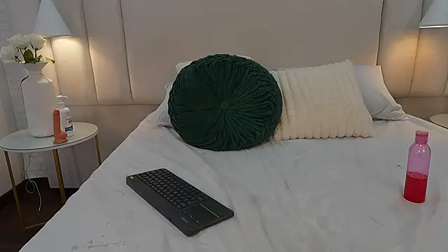 GabyJones_ webcam