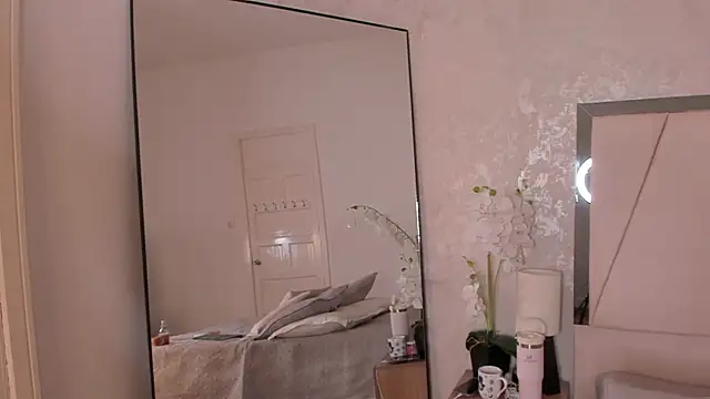 arii_wilde - Arii_wilde's free webcam - UK Sex Cams