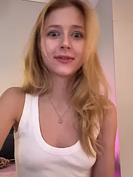 LunaRase live cam on StripChat