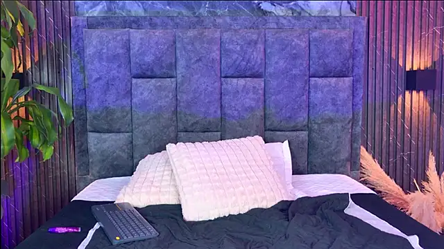 _mila_a_ webcam