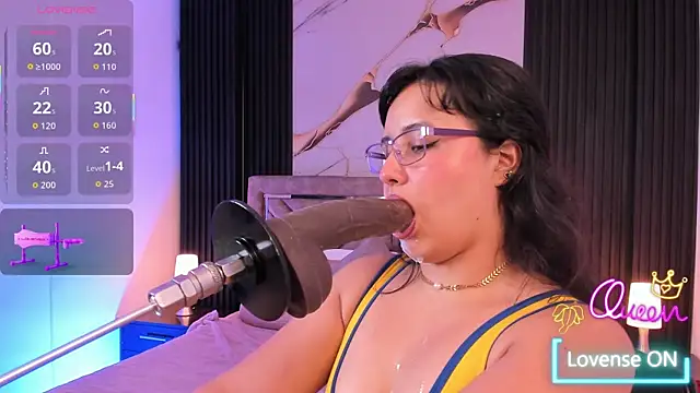 Lalalemoonds webcam
