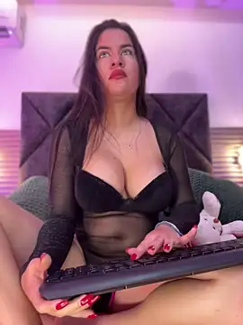 Zafira_Alabi webcam