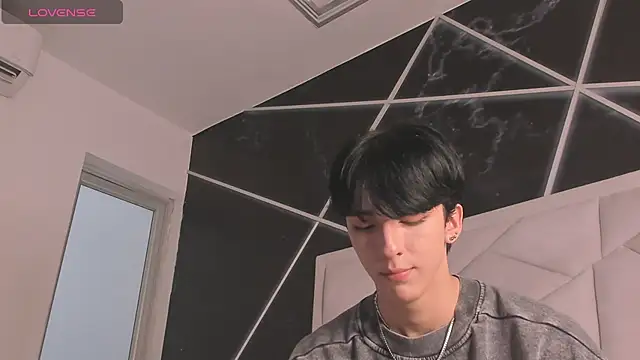 Quma86 - Male webcam sex chat