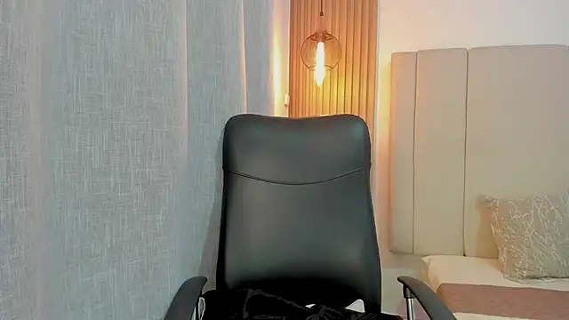 Victoria_Rosee webcam