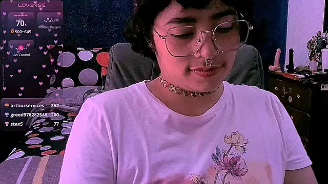 NinaYellow webcam