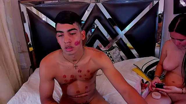 Milo_and_Mily webcam
