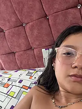charlottekiss99 webcam