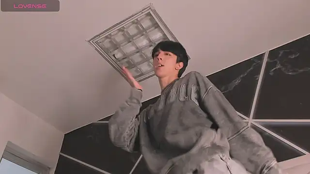 Quma86 - Male webcam sex chat