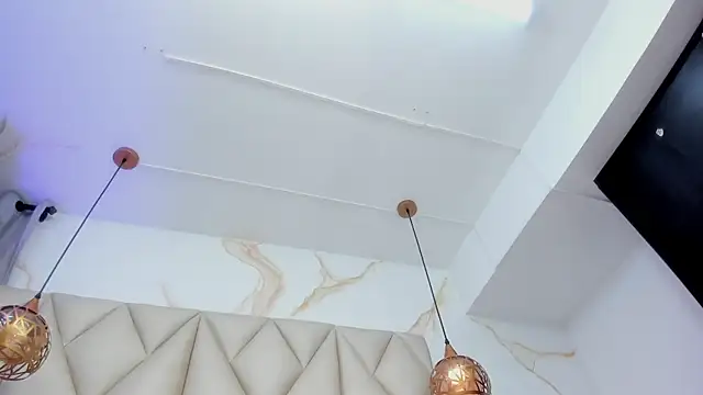 Ibbie_drastic live cam on StripChat