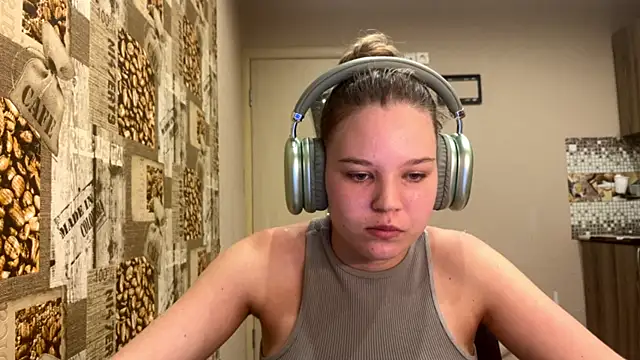 HellyRay live cam on StripChat