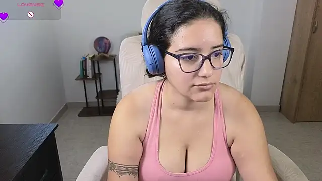 blue__moon_ live cam on StripChat