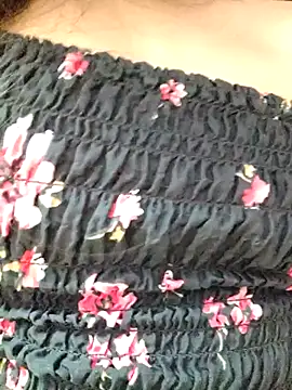 Roshni_98 webcam