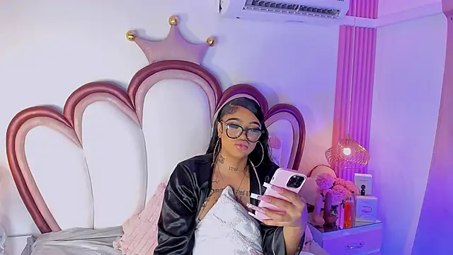 Mia_Jansen webcam