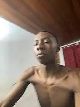 milo018 webcam