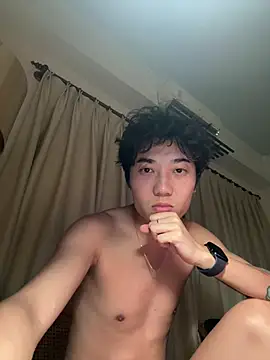 YourBadboy718 webcam