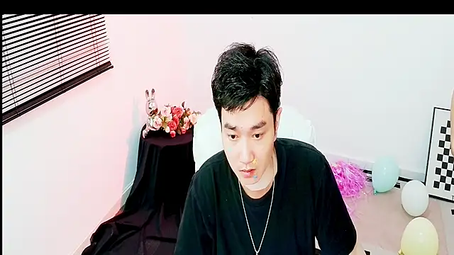 qqq-002 webcam