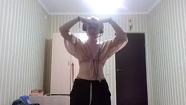 JennyShortcut webcam