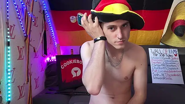 cookieboy88 - Cookieboy88's free webcam - UK Sex Cams