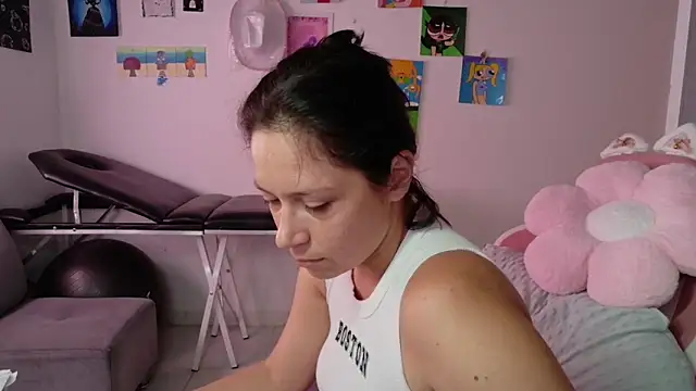 MommyMiaWs webcam