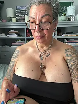dieseldame1313 webcam