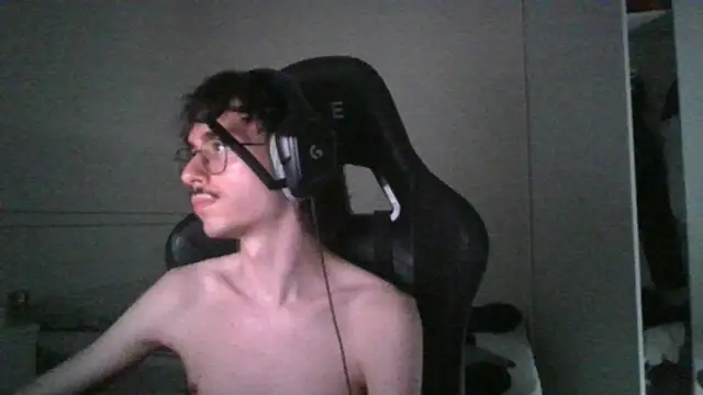 gabrielnovin17cm (M young) - first cum (public)