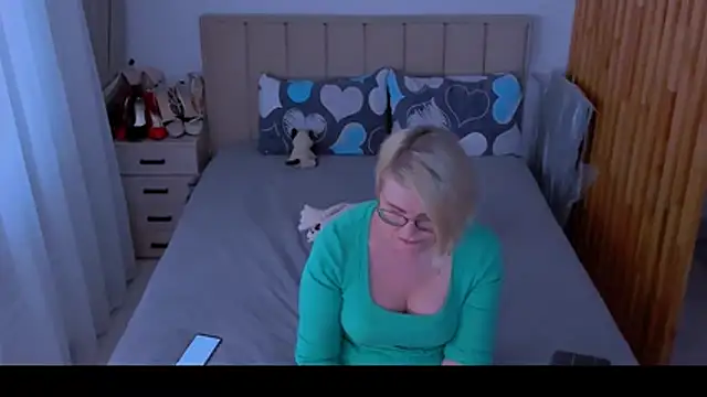 sabrinamacmarren webcam