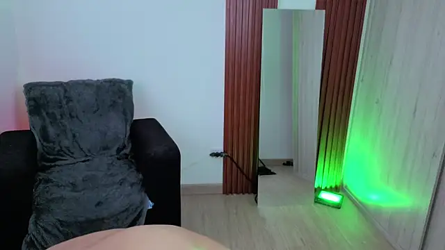 Rebeka-baker webcam