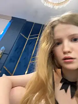 LilianHowards webcam
