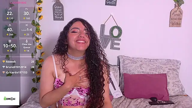 emiily_curly - Emiily_curly's free webcam - UK Sex Cams