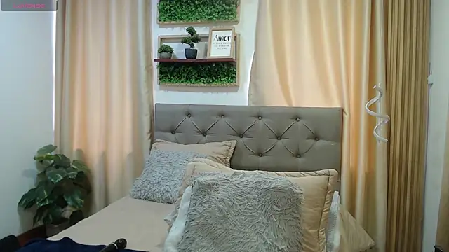 sasi_luna webcam