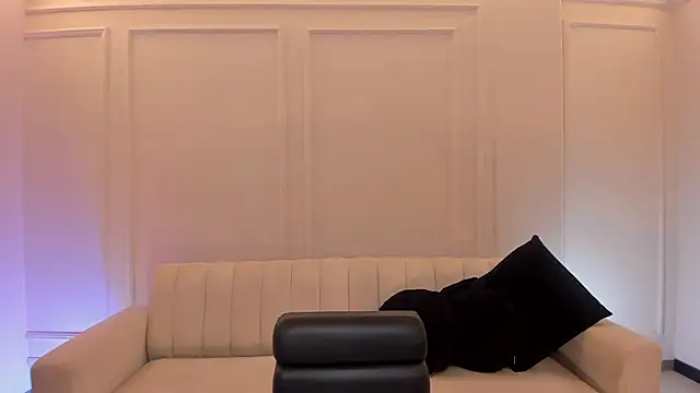 BeccaBaxter webcam