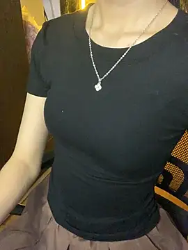 Nhinhi18 webcam