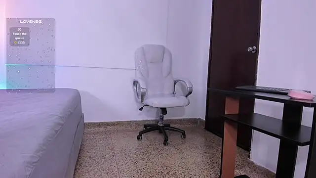 AmaraLewis webcam