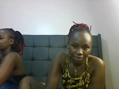 lil_megg webcam