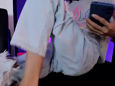 anddy_hugecock webcam