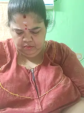 tamilthanushri webcam