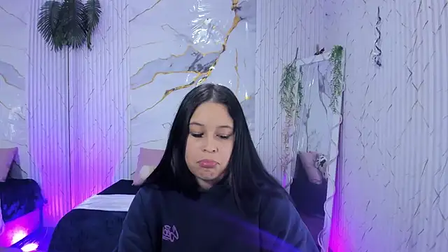 Canndyy_tay1