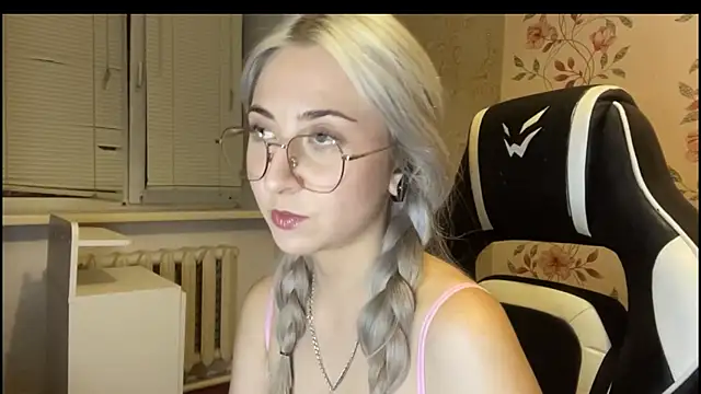 WhitePowerGirl