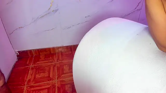 AmazingOrgasm webcam
