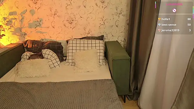 LadyDiLancaster webcam