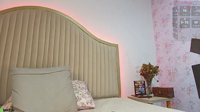 dalilasaadi_ (F young) - dildo pussy